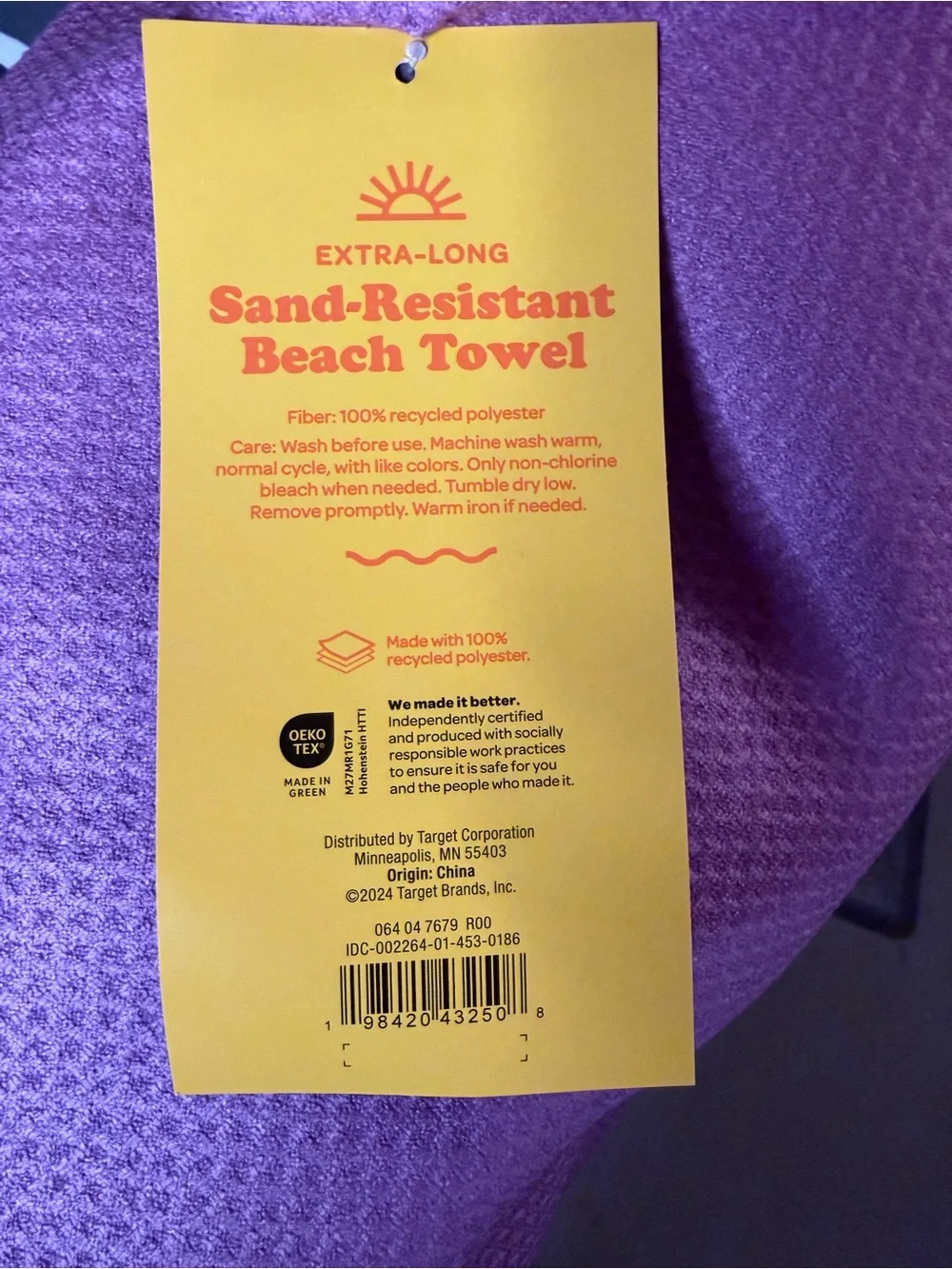 Sun Squad Extra-Long Sand-Resistant Beach Towel - Pink Ombré. NWT